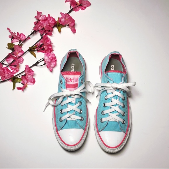 baby blue converses